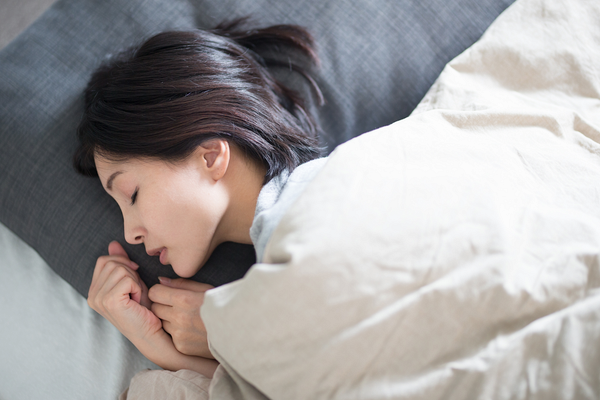 睡眠を取る